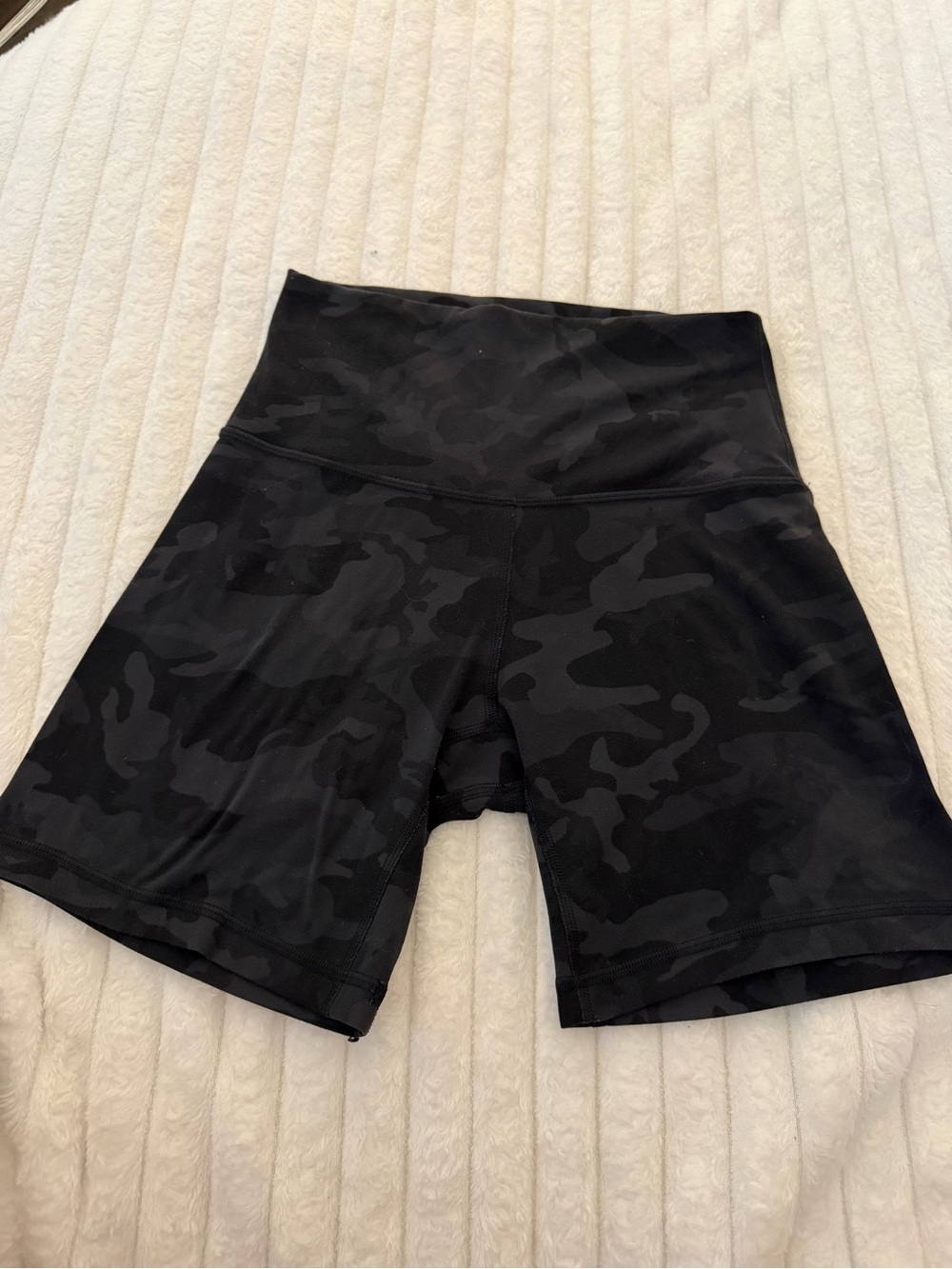 Lululemon High-Waist Black Camo Shorts 4